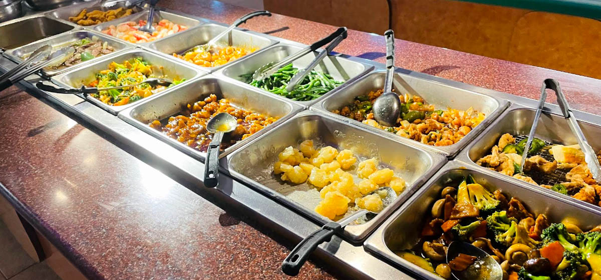 Chinese buffet entrees with chicken, shrimp and vegetables